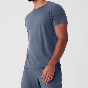 ALO Yoga Men's Short Sleeve Tee